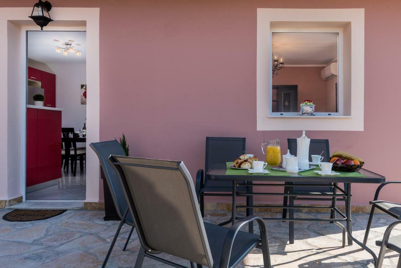 Sofia'S Apartments Razata Ngoại thất bức ảnh