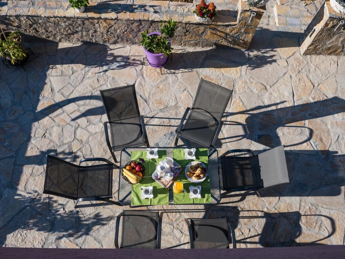 Sofia'S Apartments Razata Ngoại thất bức ảnh
